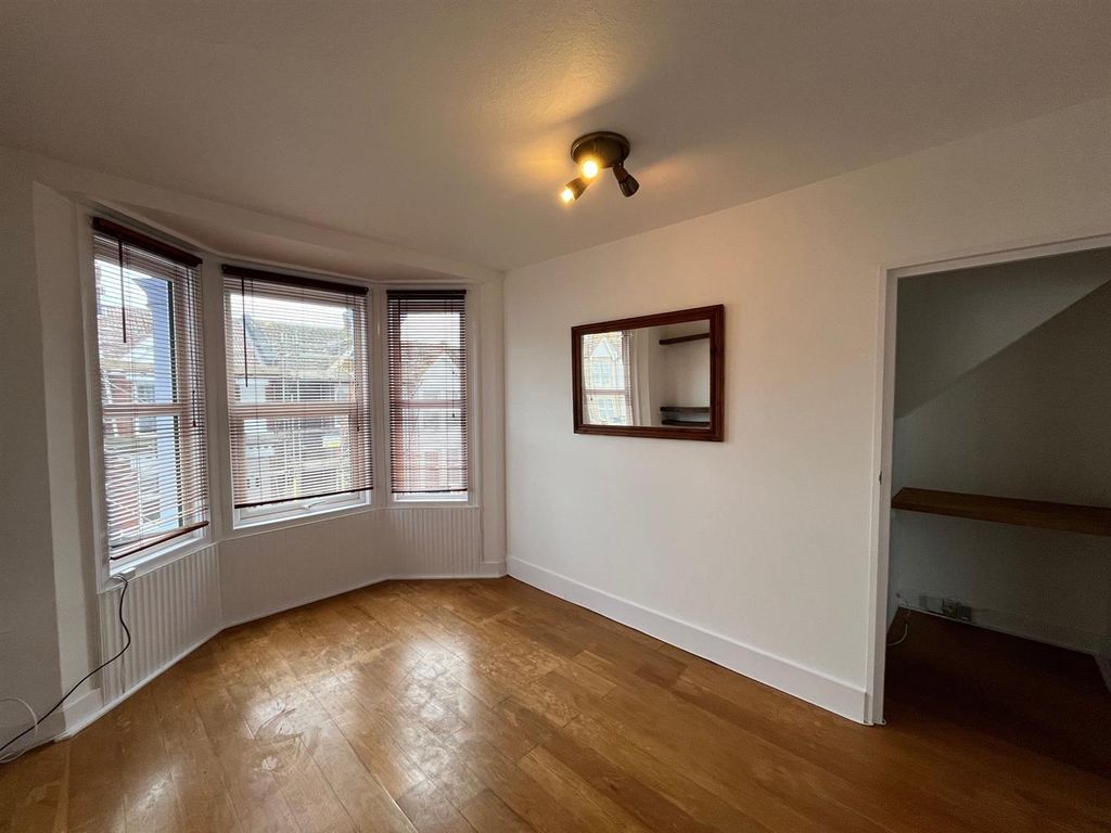 Property photo 2 of 14 Lounge 2.Jpg