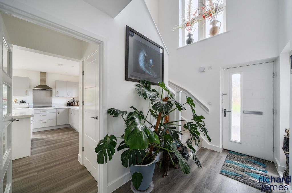 Property photo 2 of 15 4B49606069614168B10c2B41Eee3E64A