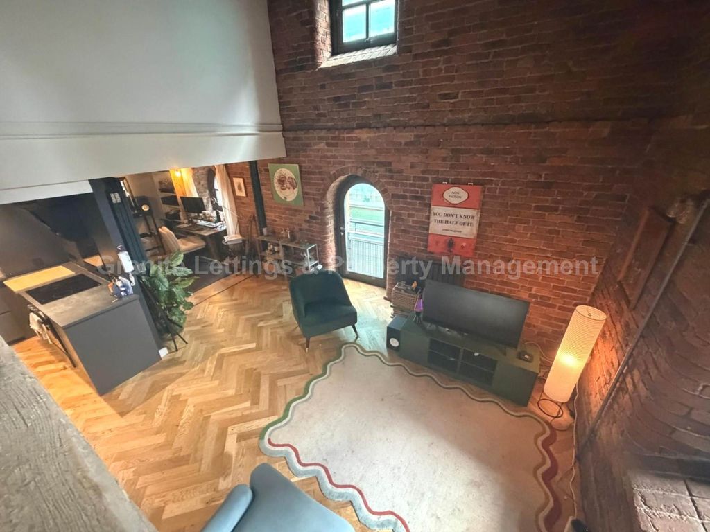 Property photo 3 of 11