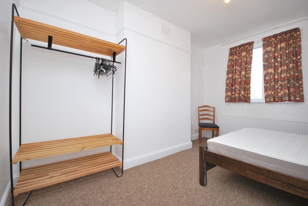 Property photo 3 of 11 Bedroom