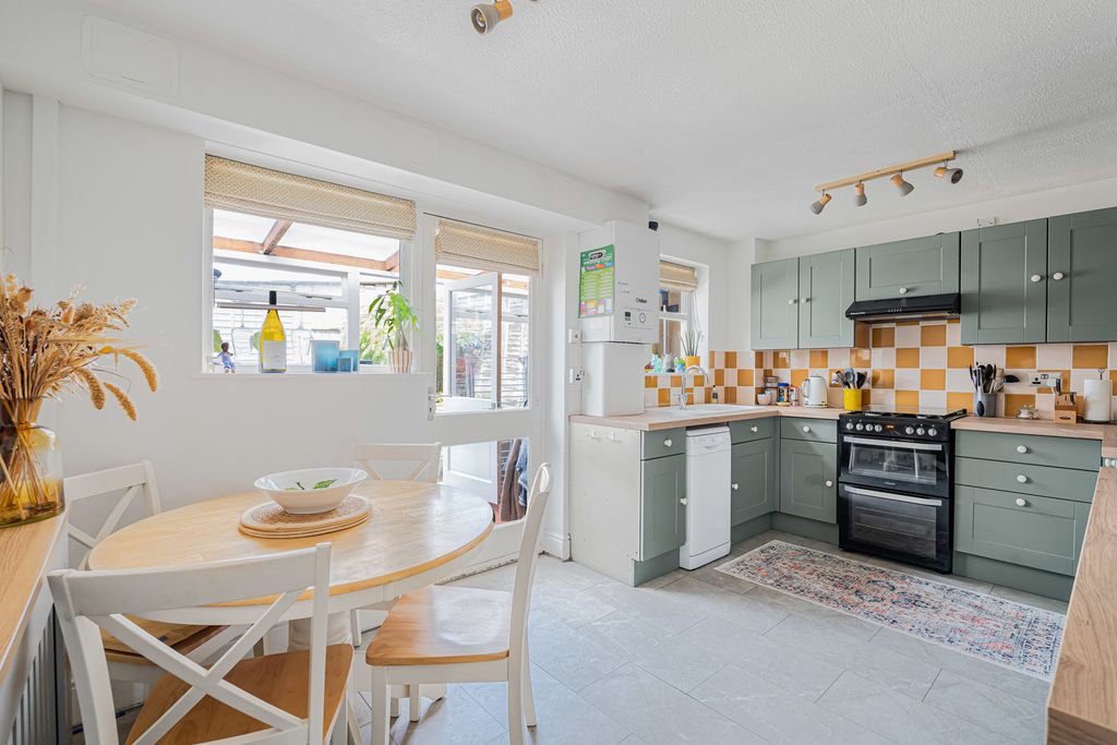 Property photo 3 of 19 Kitchen Dining