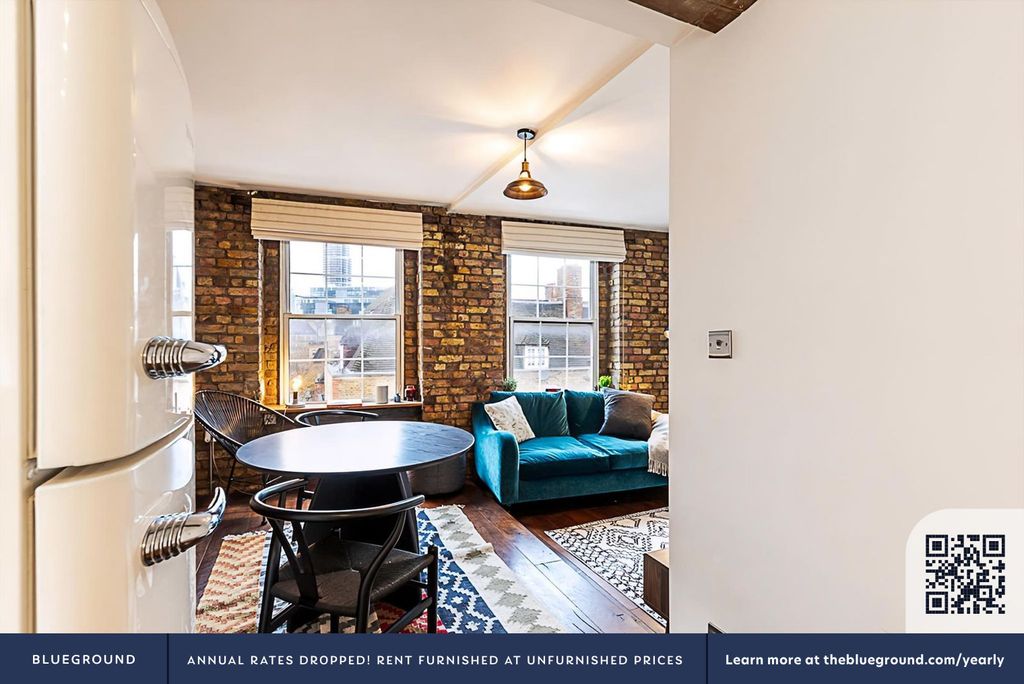 Property photo 3 of 26 Living Room