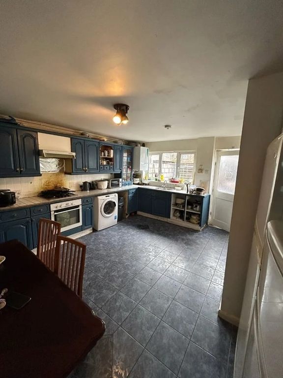 Property photo 1 of 4