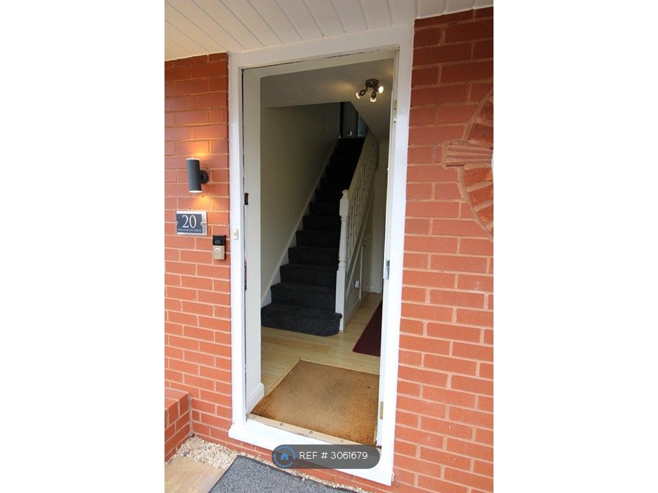 Property photo 3 of 32