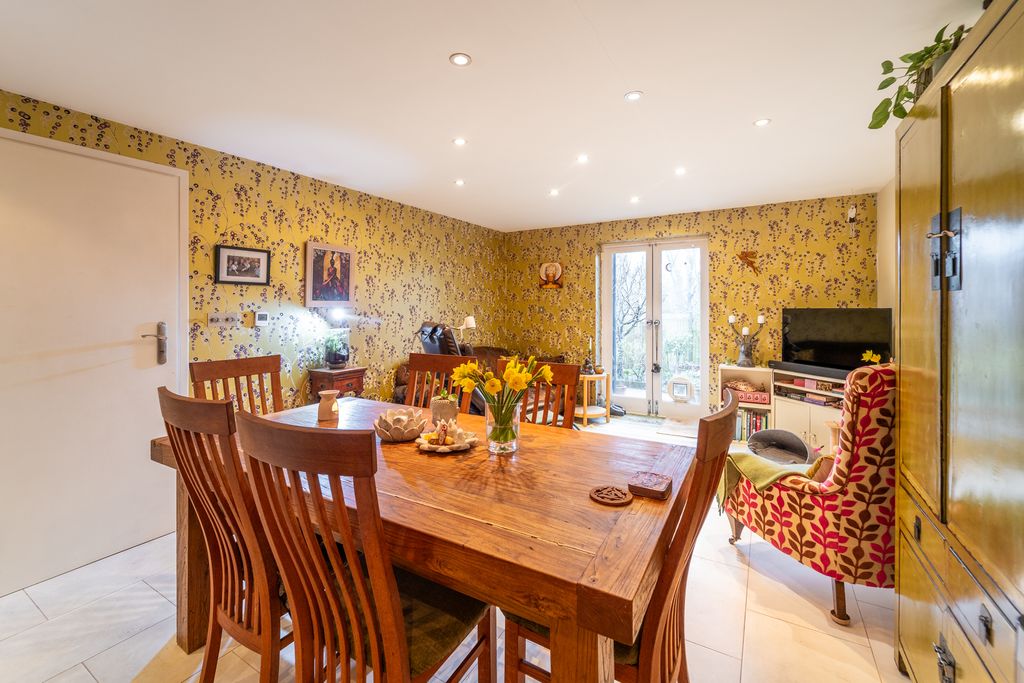 Property photo 2 of 14 Ndb03417