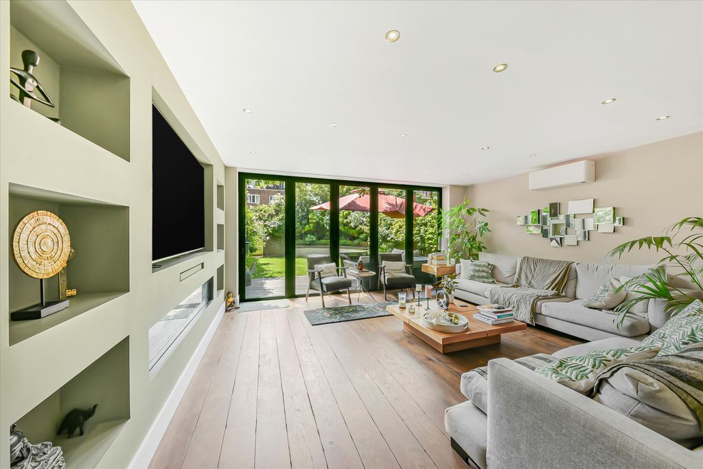 Property photo 1 of 17 Image