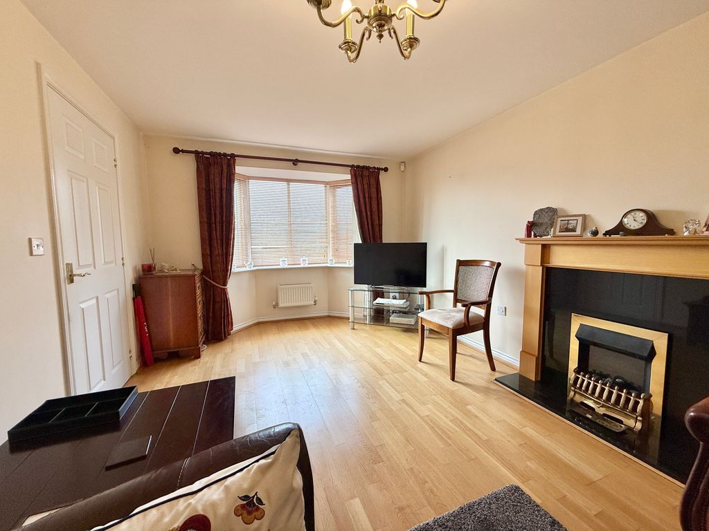 Property photo 3 of 25