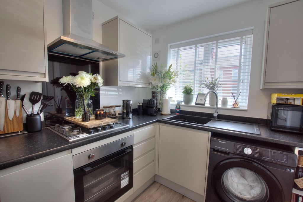 Property photo 2 of 16 2