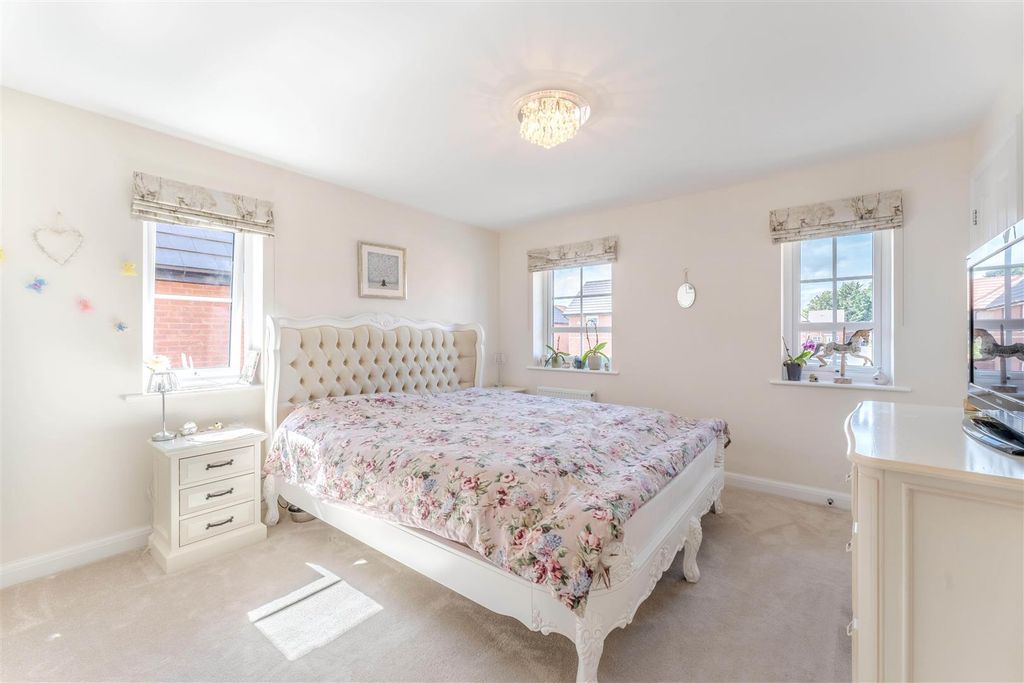 Property photo 2 of 24