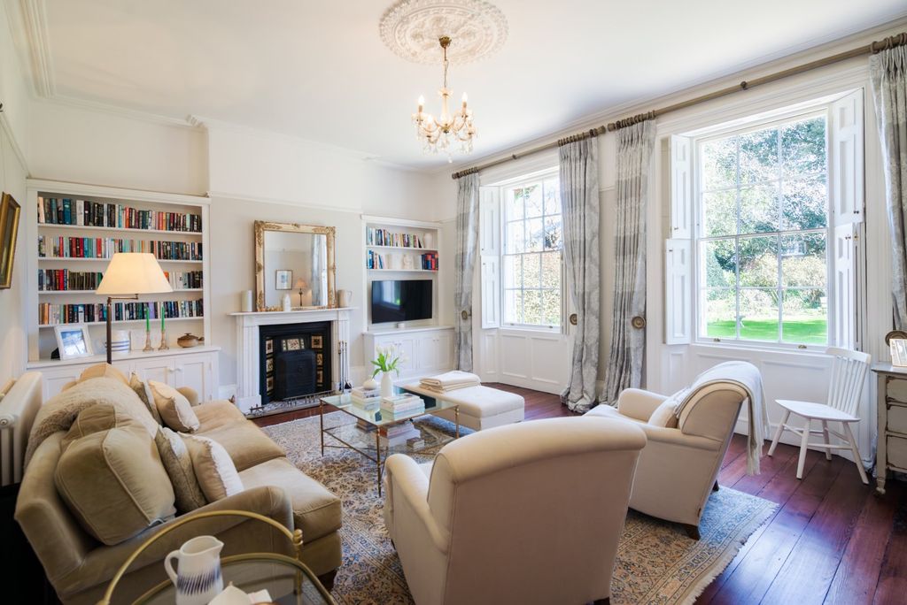 Property photo 2 of 25 Picture No. 16