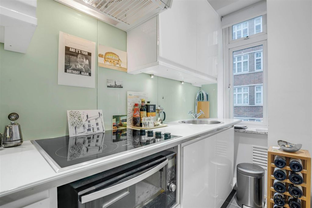 Property photo 2 of 14 Kitchen.Jpg