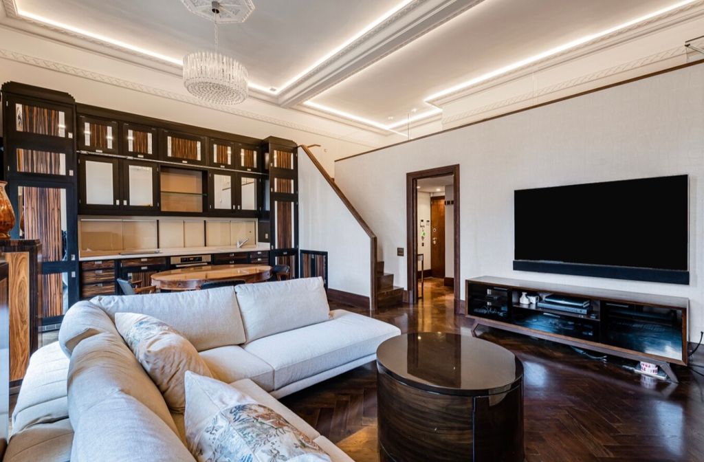 Property photo 3 of 17