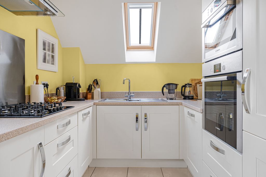 Additional image 13 of 2 bed flat for saleMerritts Meadow, Petersfield, Hampshire GU31