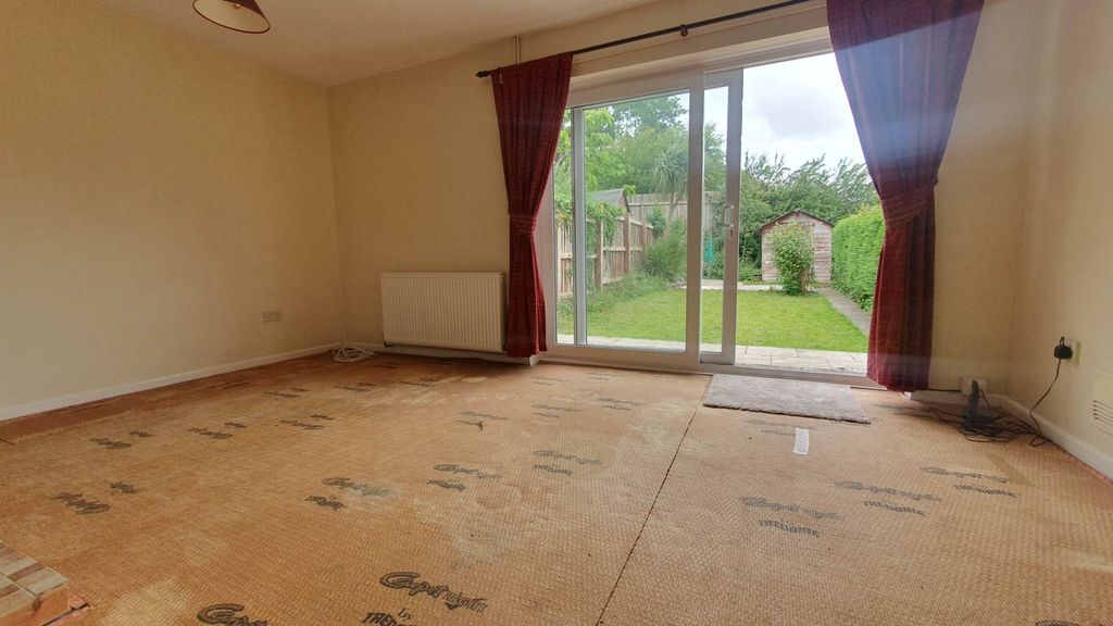 Property photo 2 of 16