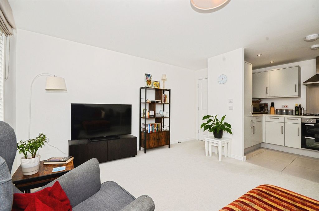 Property photo 3 of 13