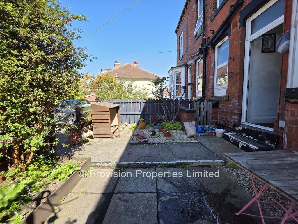 Property photo 3 of 8 Photo