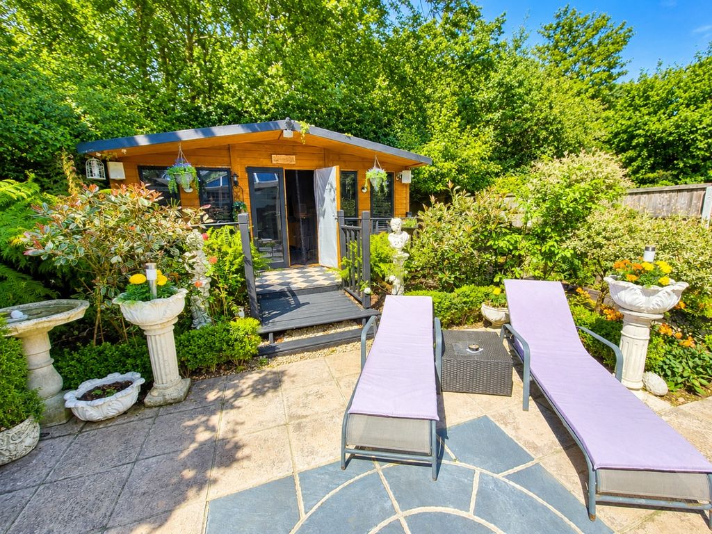 Property photo 2 of 20 5278192
