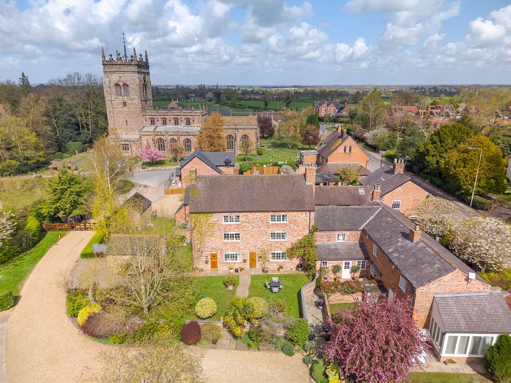 Property photo 2 of 55