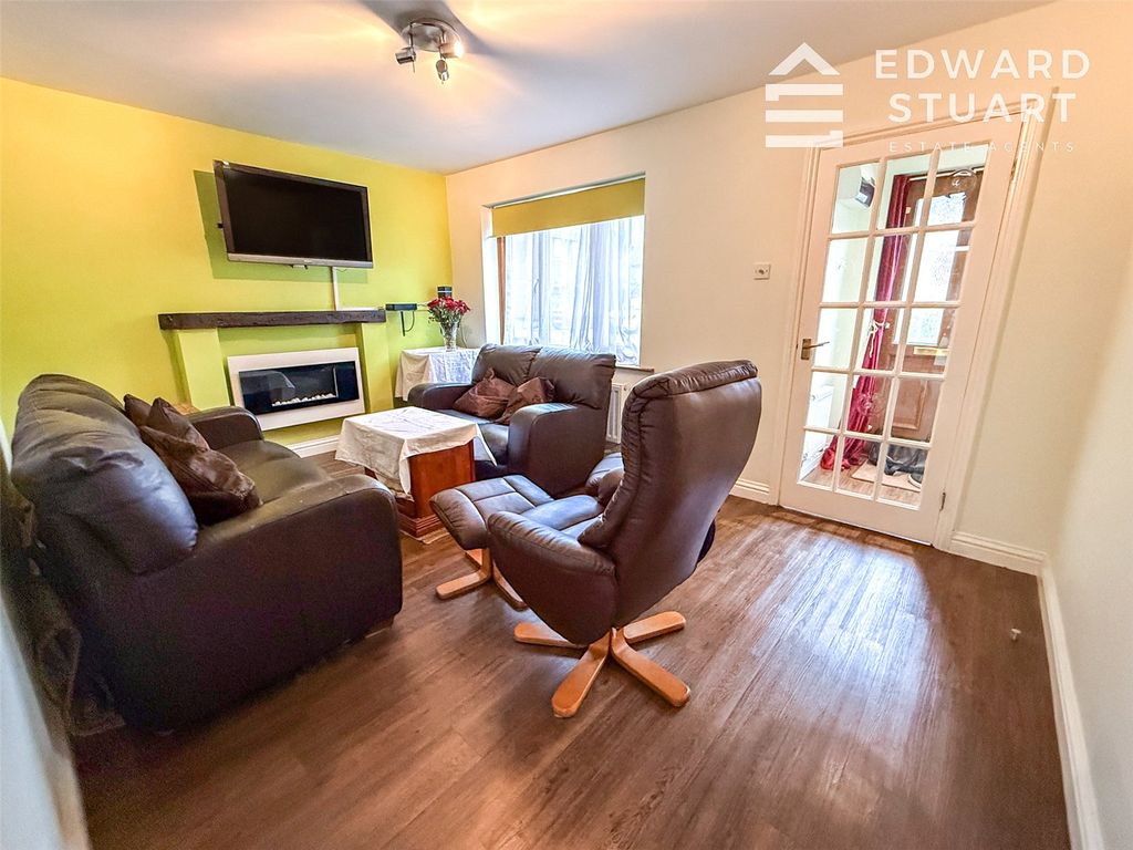 Property photo 2 of 15 Picture No. 02