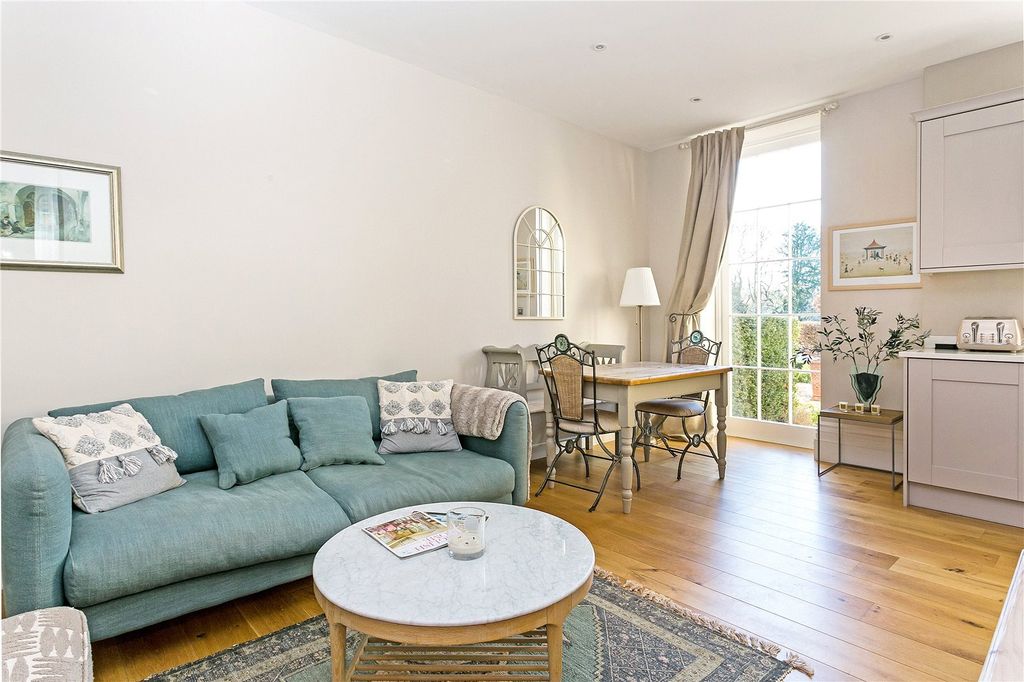 Property photo 2 of 8 Reception Room