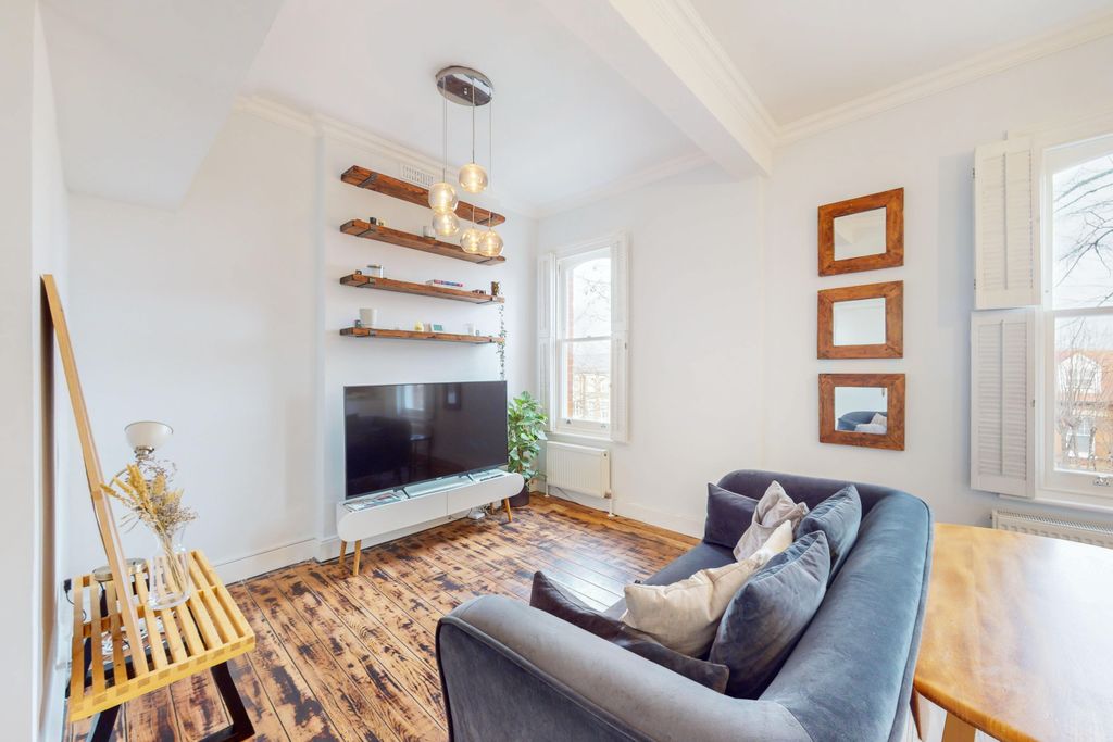 Property photo 1 of 8