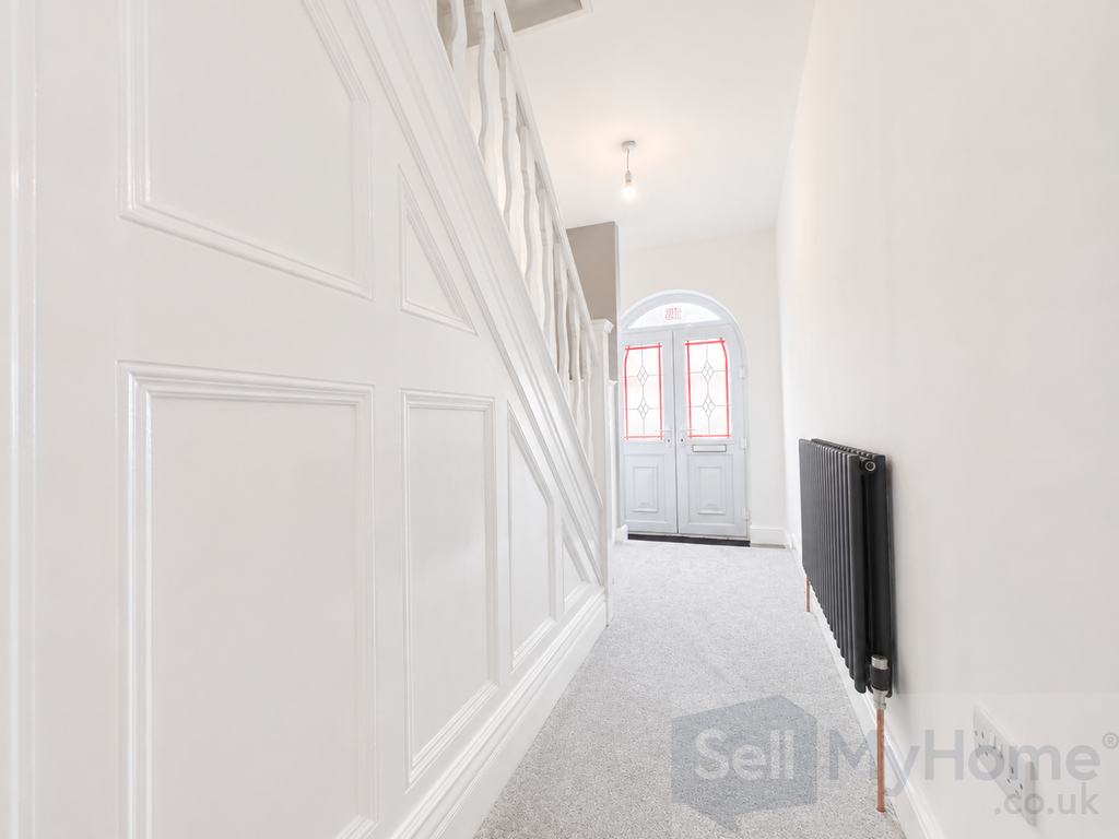 Property photo 2 of 20 Entrance Hall