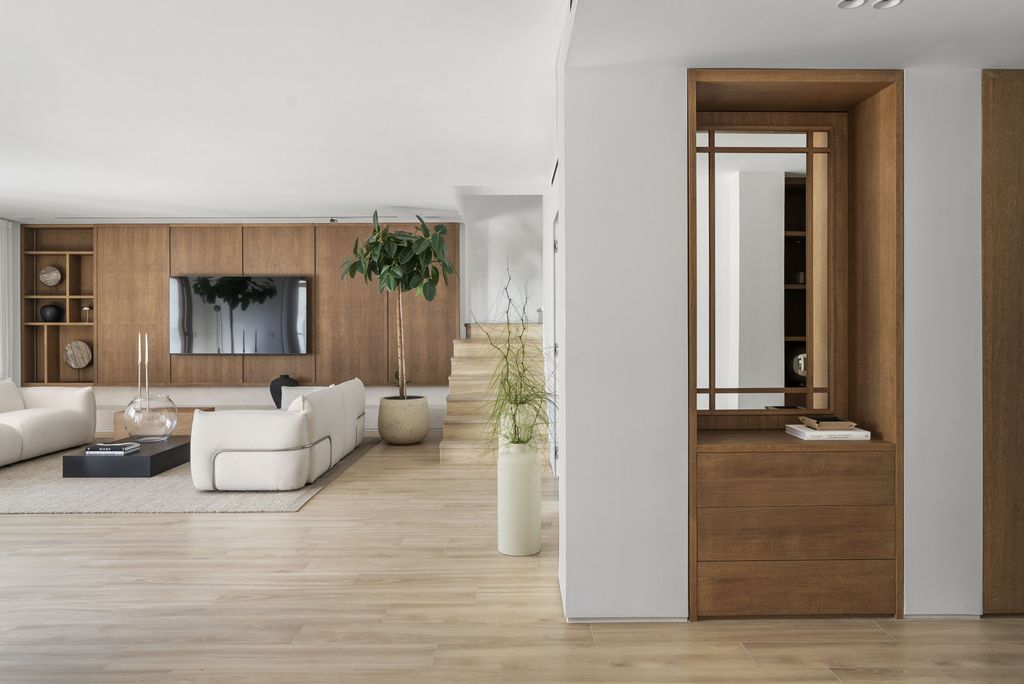 Property photo 3 of 25 Photo 2