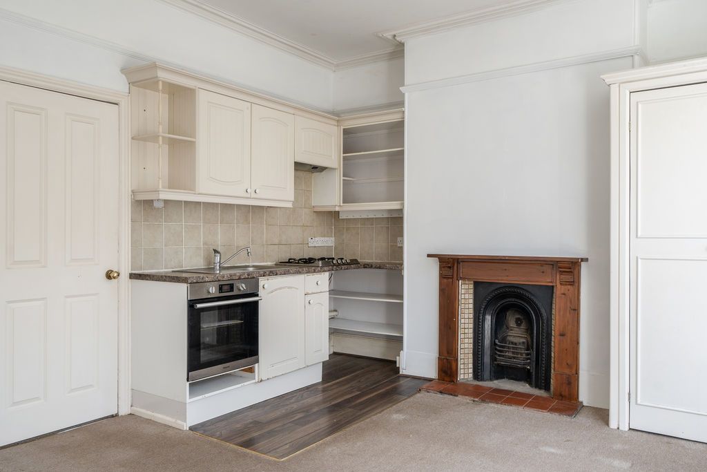 Property photo 3 of 18 Photo 5