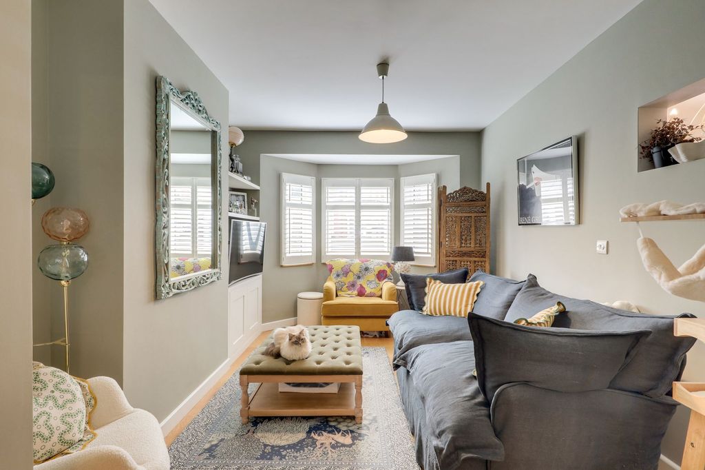 Property photo 3 of 20