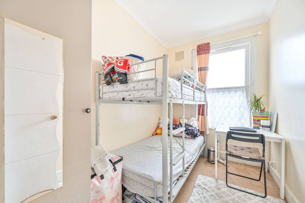 Property photo 3 of 7