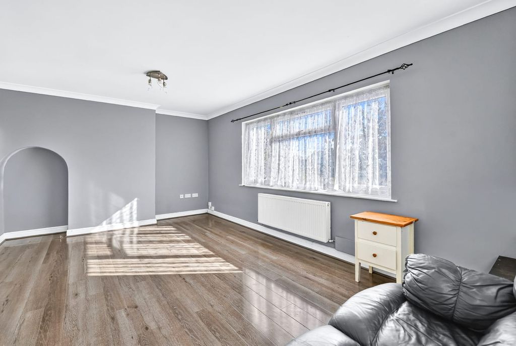 Property photo 3 of 19