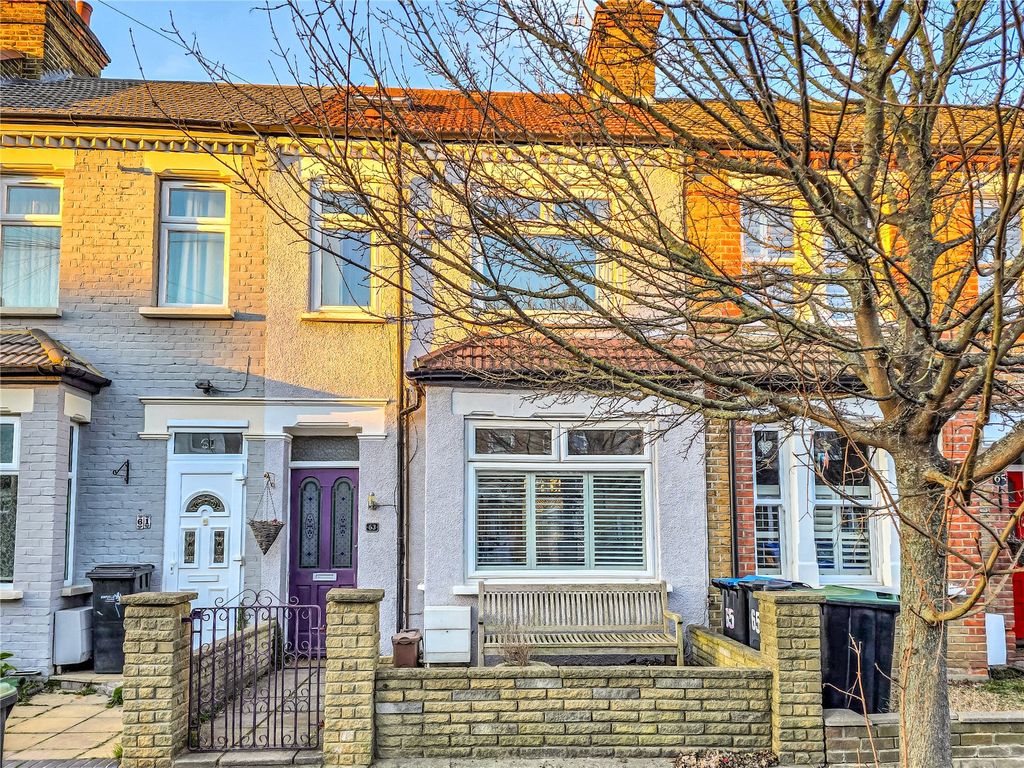 Property photo 3 of 17 Picture No. 01