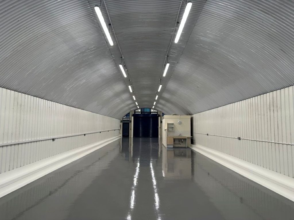 Property photo 3 of 4 An Empty Arch With Lining