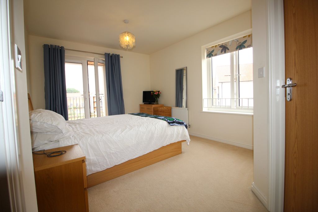 Property photo 1 of 40