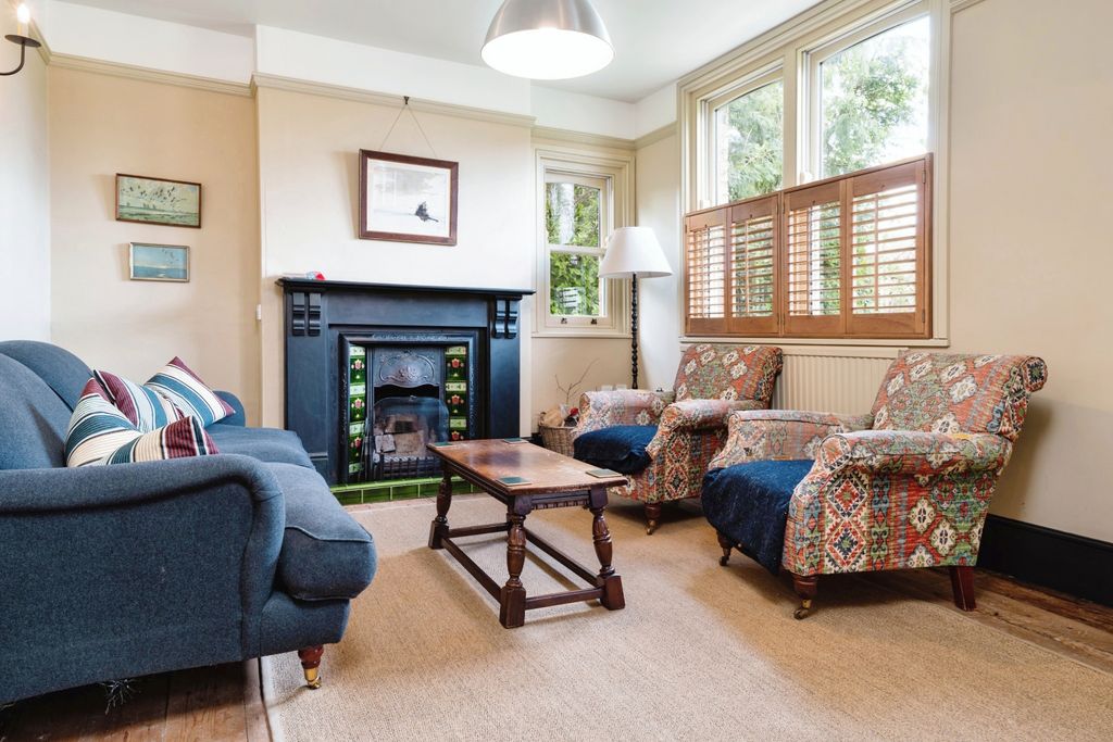 Property photo 2 of 15 Photography
