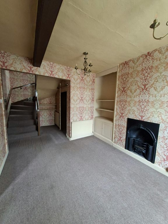 Property photo 3 of 11 2471.Jpg