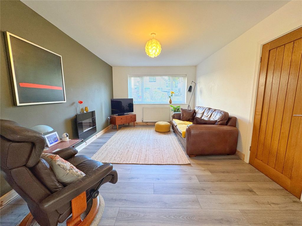 Property photo 3 of 32 Picture No. 58