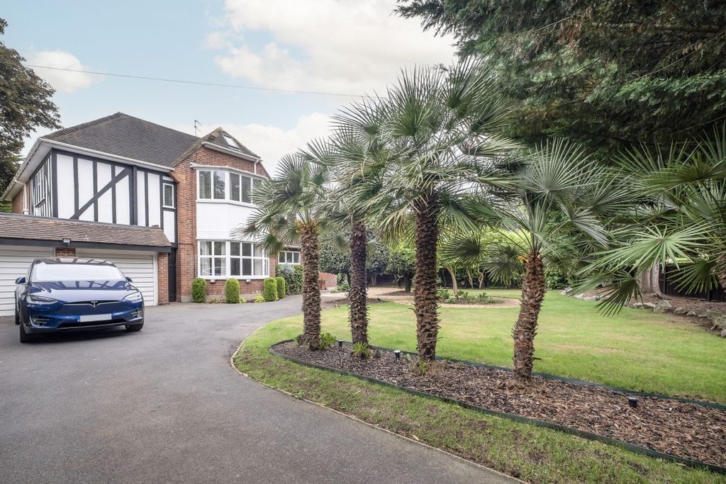 Property photo 1 of 39