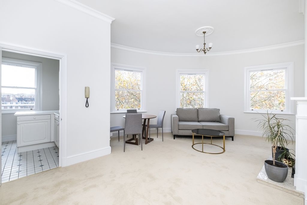 Property photo 2 of 12 23-Salisbury-Hous...