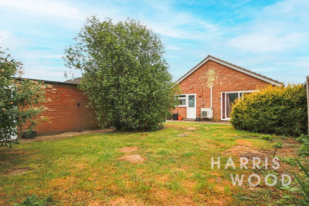 Property photo 2 of 5 4437744