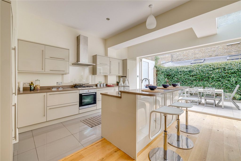 Property photo 2 of 13 Picture No. 41