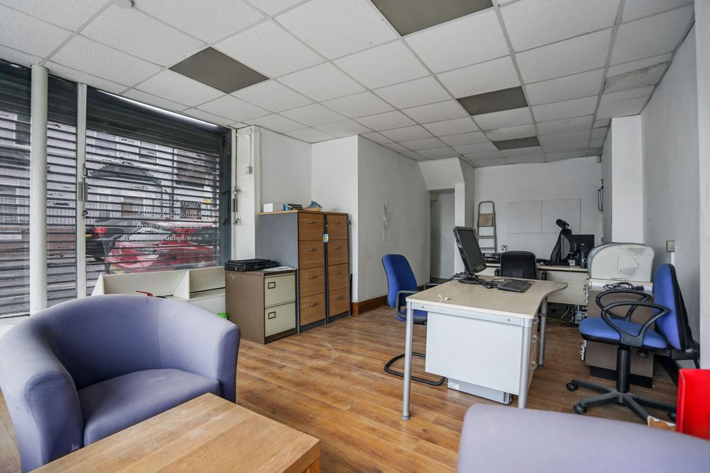 Property photo 2 of 24 20250919070324_Dsc01445_Cxyxg.Jpg