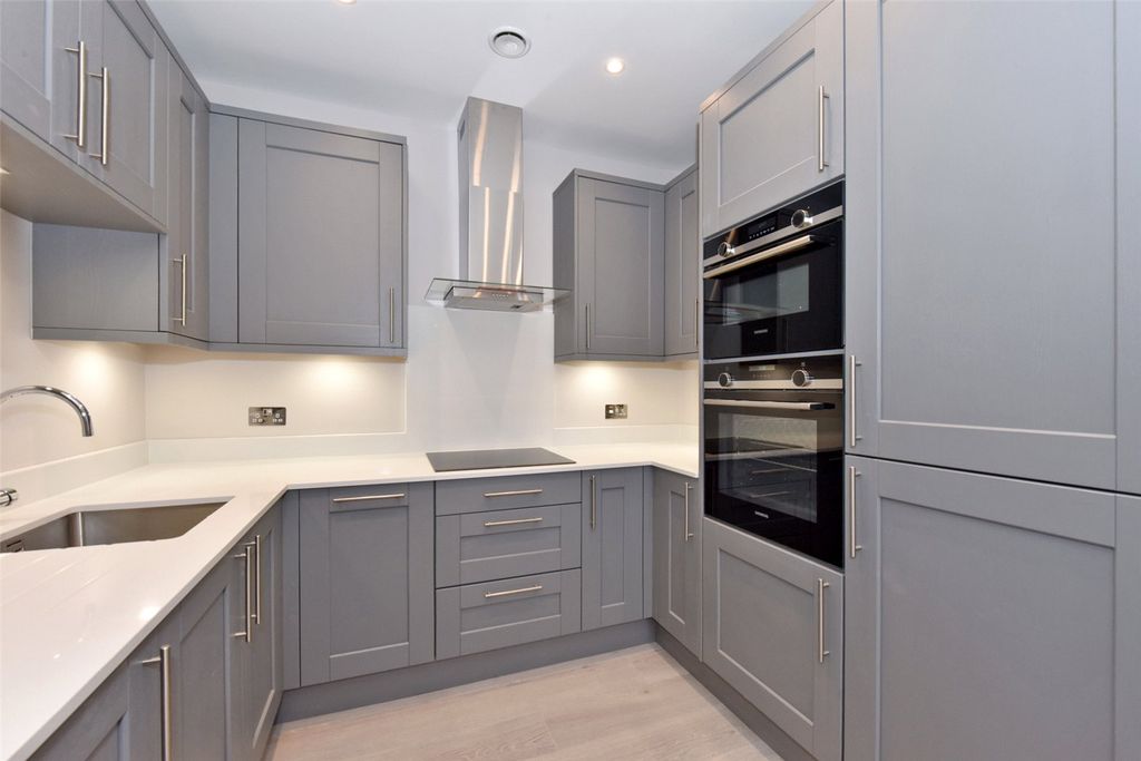 Property photo 2 of 10 Picture No. 04