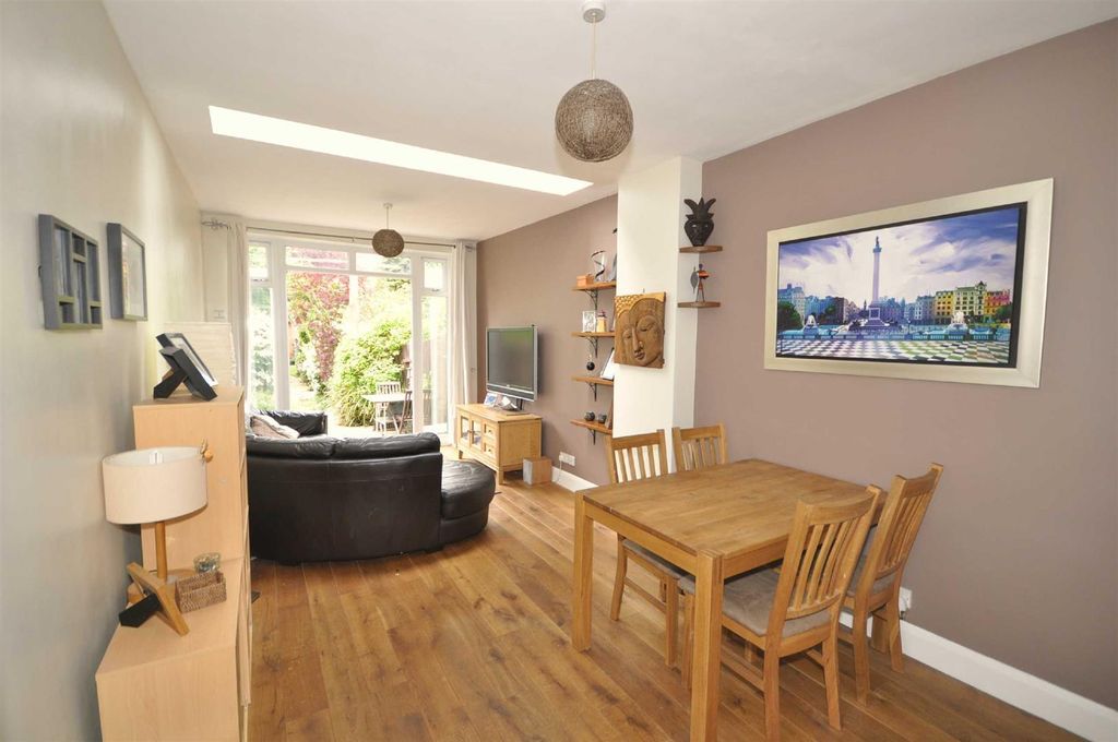 Property photo 3 of 8 6Wfp17Dnvk6L12Sqebeeaa.Jpg