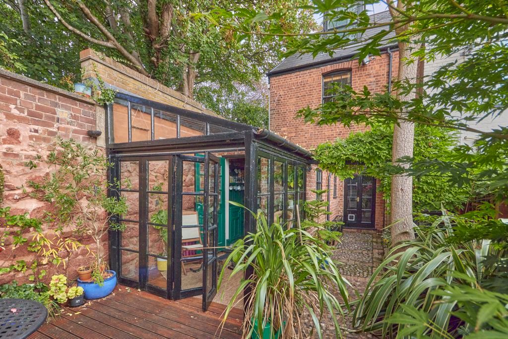 Property photo 1 of 21 Garden