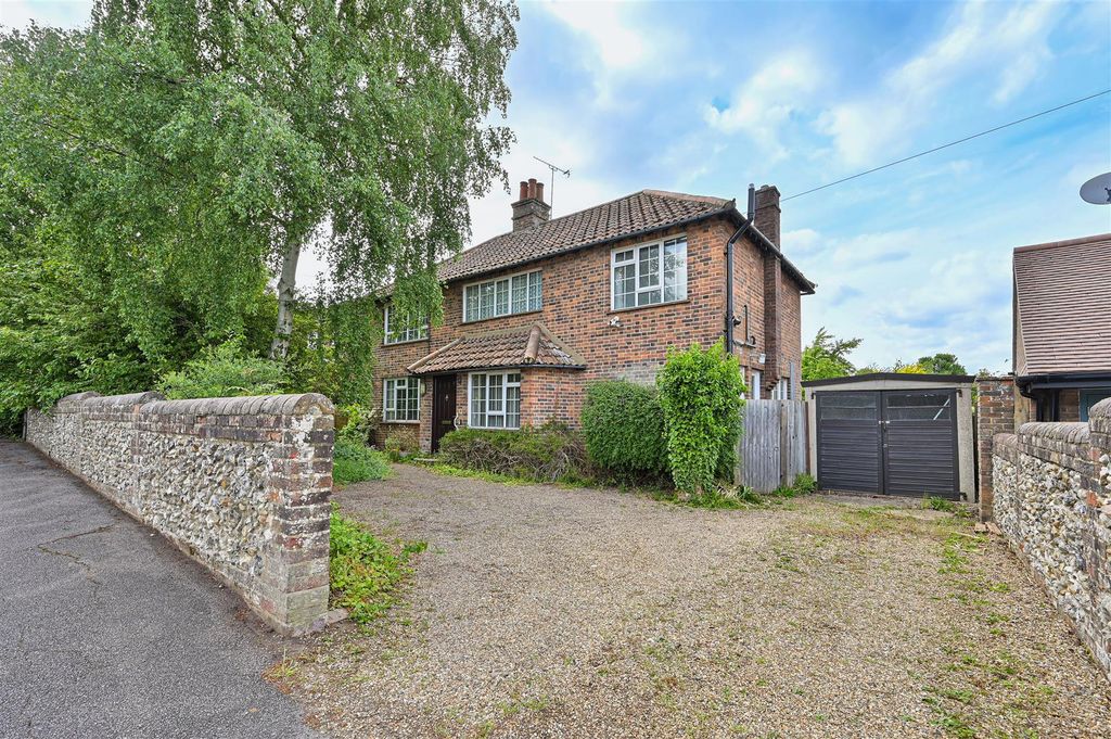 Property photo 1 of 12 9 Manland Road-23.Jpg