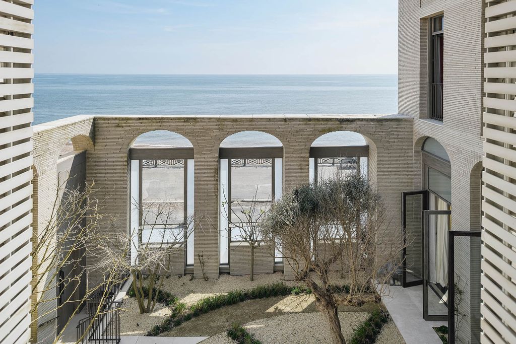 Additional image 31 of 6 bed town house for saleKings Esplanade, Hove, Brighton & Hove BN3