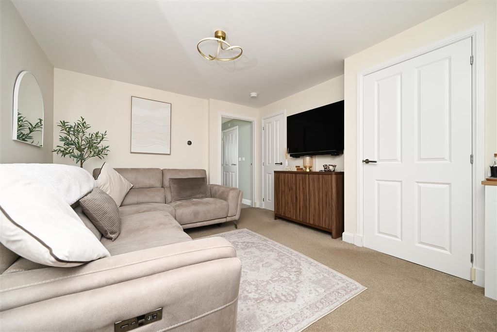 Property photo 3 of 22