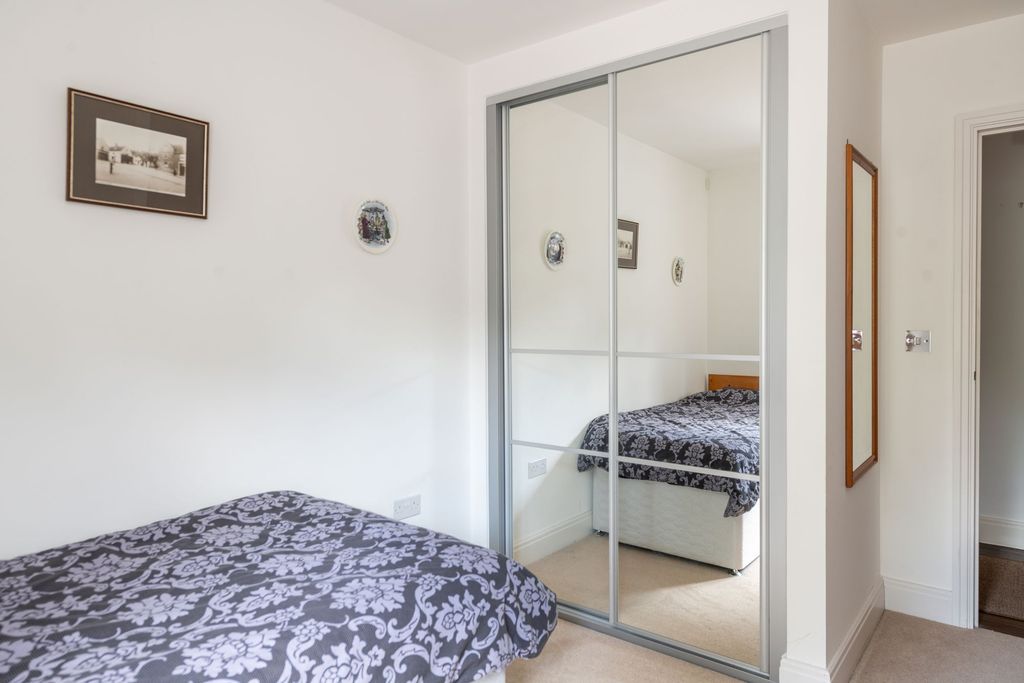Additional image 8 of 2 bed flat for saleDoods Road, Reigate RH2
