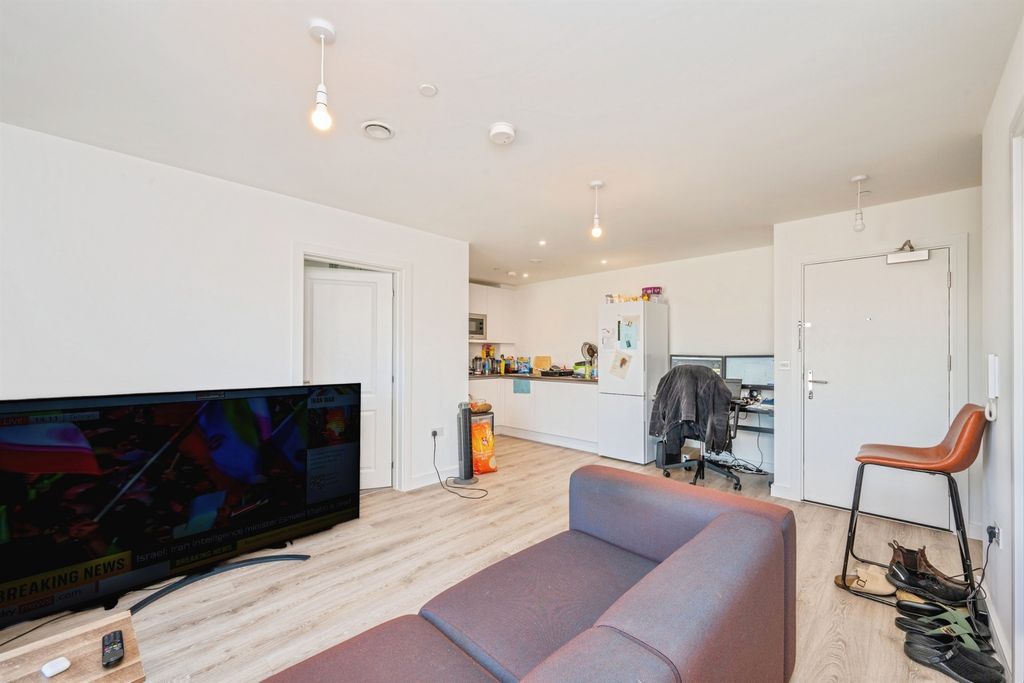 Additional image 7 of 2 bed flat for saleBilsborrow Avenue, Derby DE1